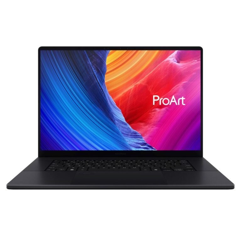 ASUS ProArt P16 H7606 v černém provedení s otevřeným 16palcovým OLED displejem
